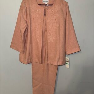 Alfred Dunner Salmon Colored Embroidered Top Pants Suit
